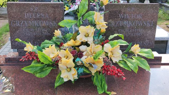 Grób Wiktor Grzymkowski