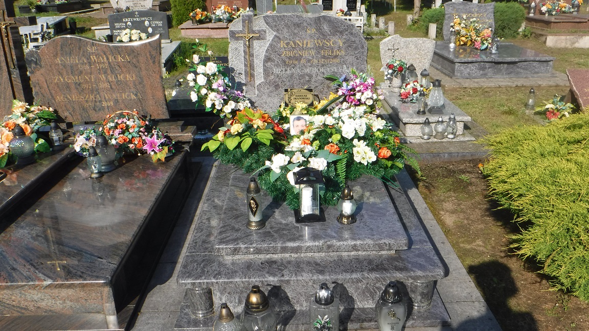 Dariusz Iwanowski 1962 Gołdap - Grobonet - Wyszukiwarka osób pochowanych