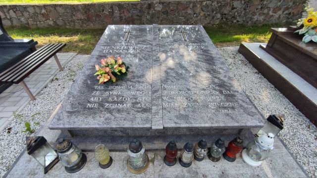 Renata Sienkiewicz-Banaszek 1972 Gołdap - Grobonet - Wyszukiwarka osób pochowanych