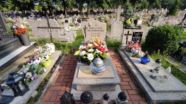 Aleksander Słowikowski 1905 Gołdap - Grobonet - Wyszukiwarka osób pochowanych