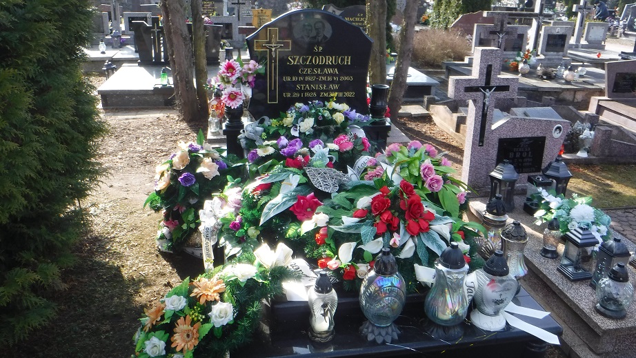 Czesława Szczodruch 1927 Gołdap - Grobonet - Wyszukiwarka osób pochowanych