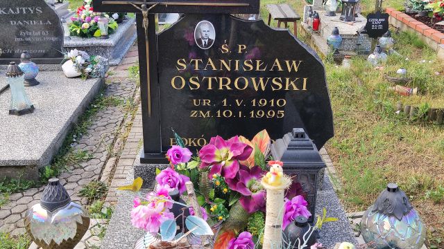 Grób Stanisław Ostrowski