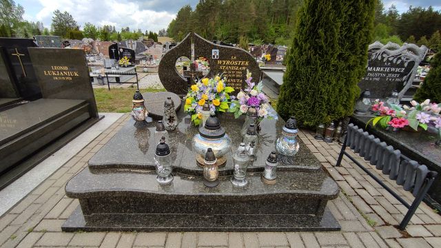 Danuta Wyrostek 1955 Gołdap - Grobonet - Wyszukiwarka osób pochowanych