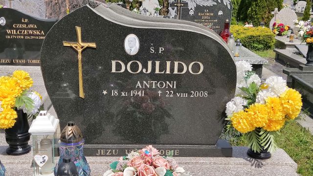 Grób Antoni Dojlido