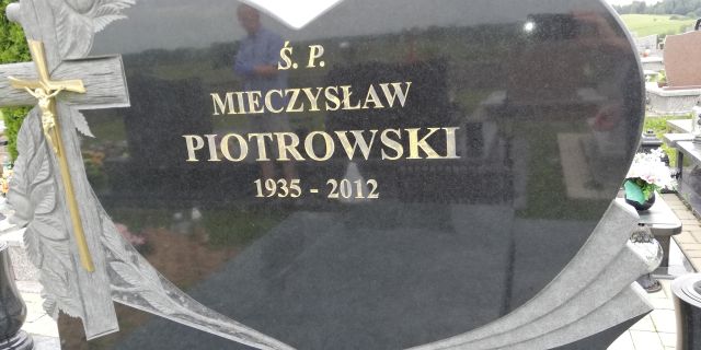 Grób Mieczysław Piotrowski